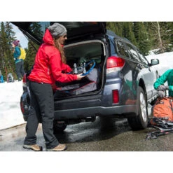 MSR Snowshoe Bag 5 MSR Snowshoe Bag -Edelrid Shop 05651 msr snowshoe bag lifestyle